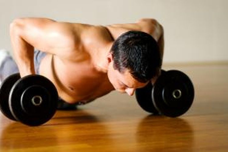 esercizi aumento massa muscolare